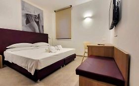 Bertiera Rooms